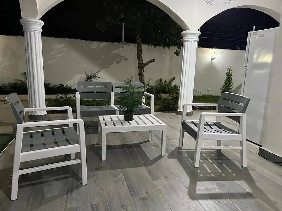 Holiday home Villa Familiar Con Piscina Cerca Av Ecologica La Urena