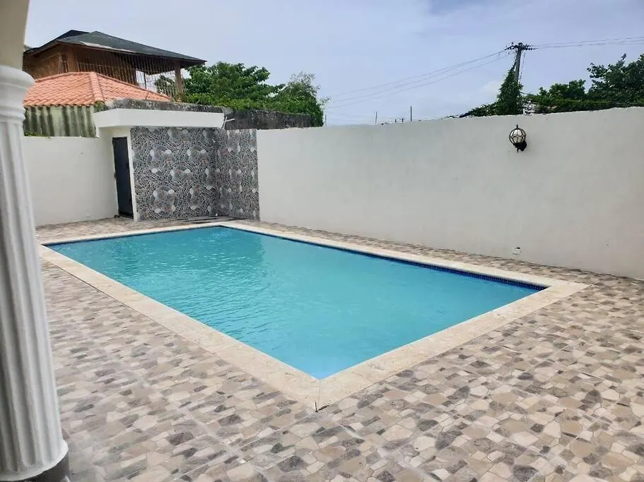 Holiday home Villa Familiar Con Piscina Cerca Av Ecologica La Urena Dominican Republic