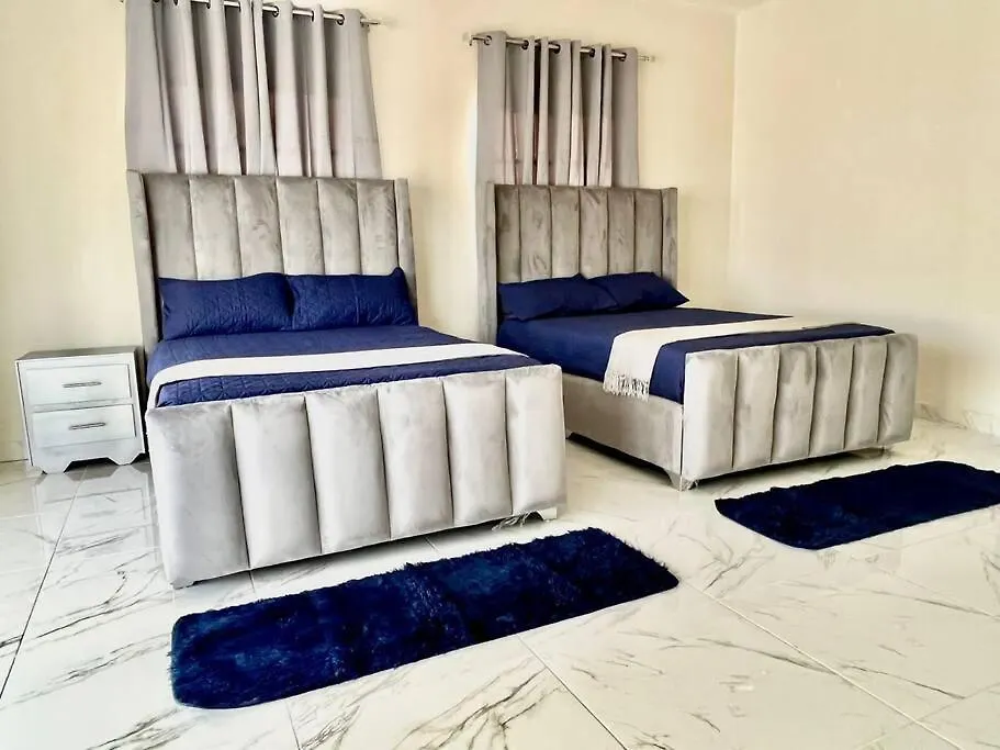 Holiday home Villa Familiar Con Piscina Cerca Av Ecologica La Urena